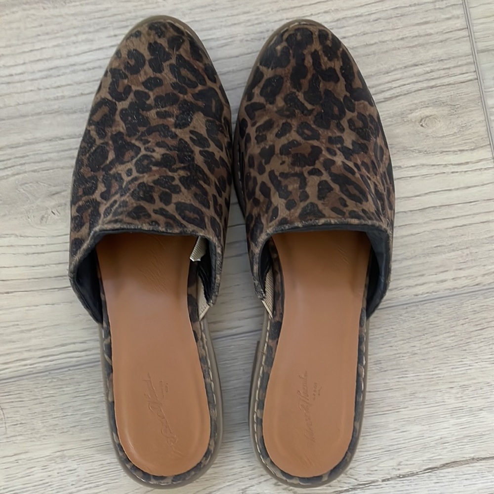 Universal Thread Mules - Picture 2 of 3